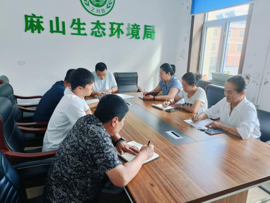 麻山生态环境局开展诚信进机关宣传活动